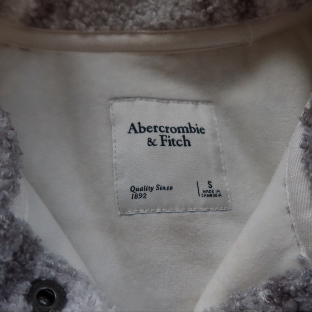 NWOT Abercrombie Plaid Sherpa Jacket - Picture 8 of 10
